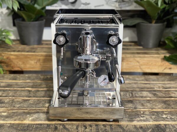 Astoria-Loft-1-Group-White-New-Espresso-Coffee-Machine-1858-Princes-Highway-Clayton-VIC-3168-Coffee-Machine-WarehouseIMG_9691-600×450