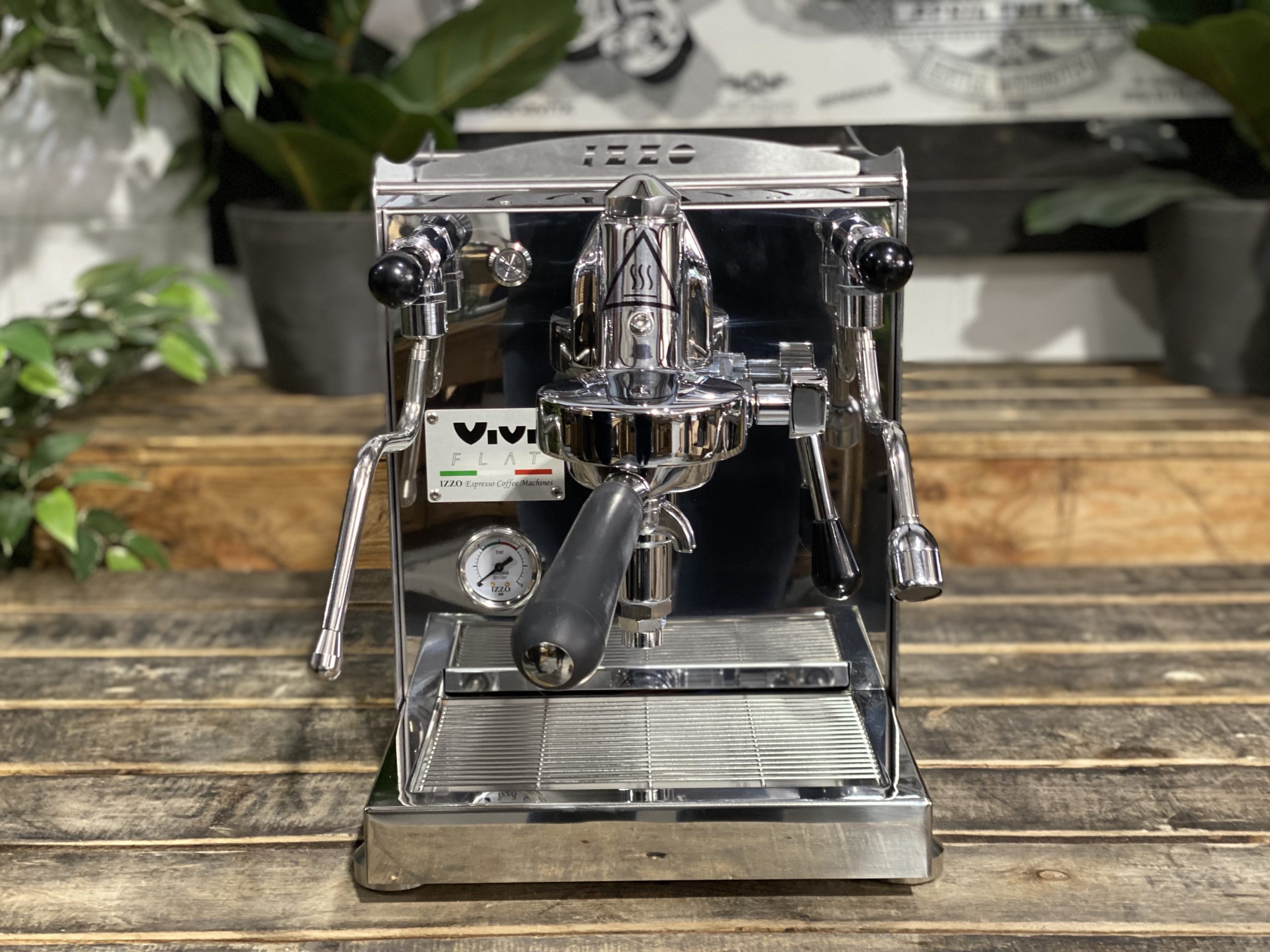 Izzo-Vivi-Flat-1-Group-Black-New-Espresso-Coffee-Machine-1858-Princes-Highway-Clayton-VIC-3168-Coffee-Machine-WarehouseIMG_4235-scaled
