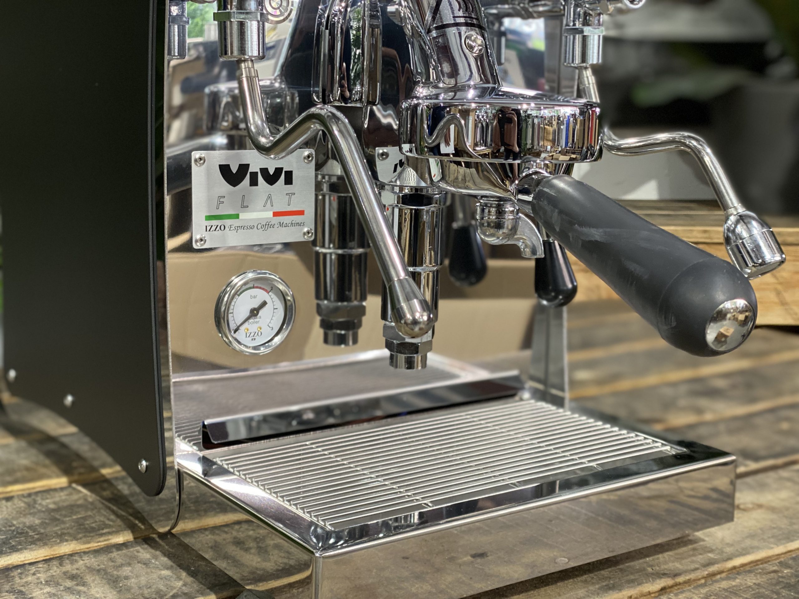 Izzo-Vivi-Flat-1-Group-Black-New-Espresso-Coffee-Machine-1858-Princes-Highway-Clayton-VIC-3168-Coffee-Machine-WarehouseIMG_4246-scaled