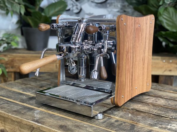 Izzo-Vivi-Flat-1-Group-Timber-New-Espresso-Coffee-Machine-1858-Princes-Highway-Clayton-VIC-3168-Coffee-Machine-WarehouseIMG_4302-scaled-600×450